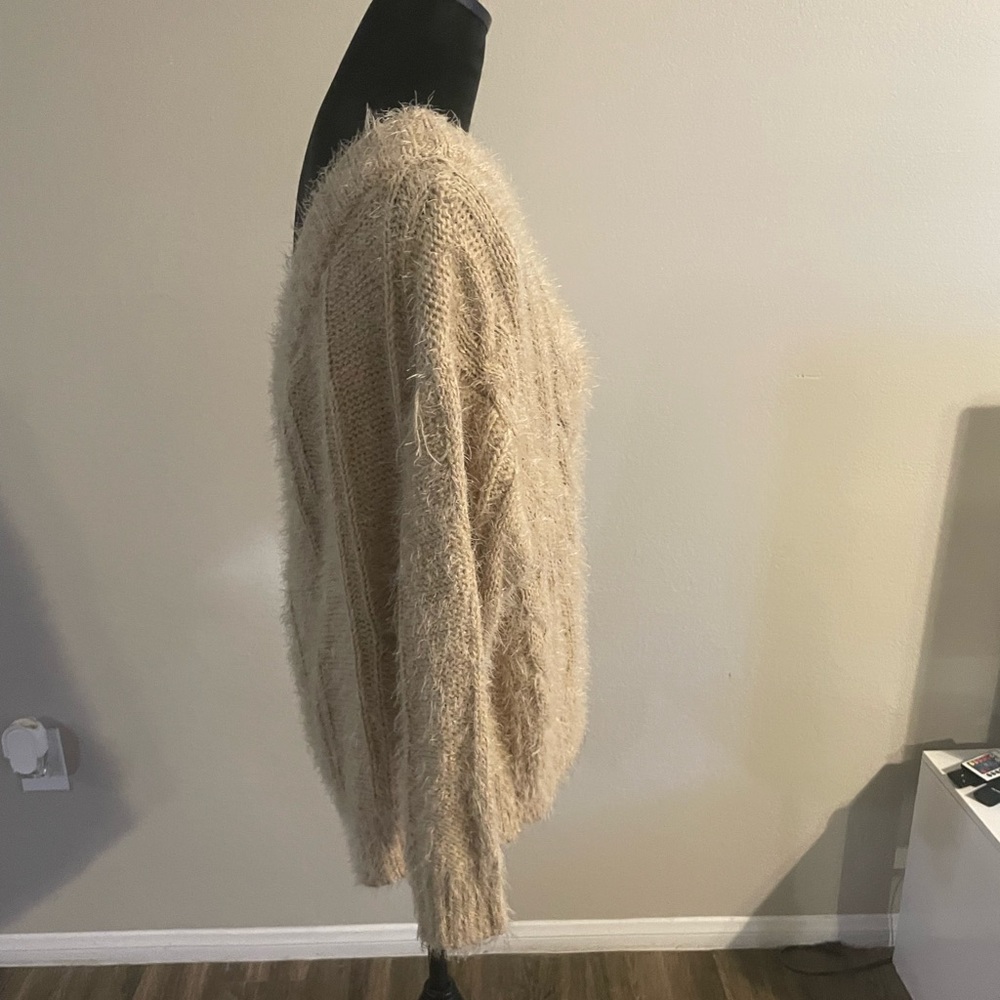 Sweater - Picture 2 of 4